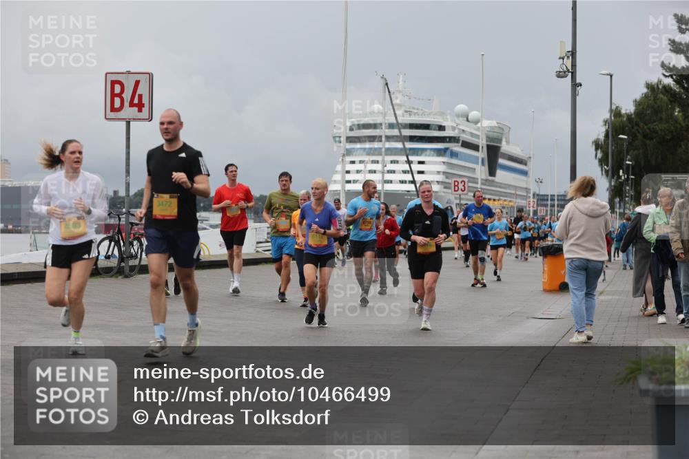 13.09.2026 - Kiel Lauf Andreas Tolksdorf http://msf.ph/oto/10466499 13.09.2026 12:07:13 Kiellinie 4, 3472, 4593, 6117, 4716, 3 meine-sportfotos.de