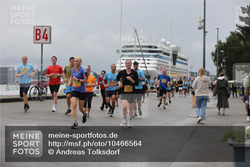 13.09.2026 - Kiel Lauf Andreas Tolksdorf http://msf.ph/oto/10466564 13.09.2026 12:07:15 Kiellinie 3569, 4, 6117, 4716, 3128, 3 meine-sportfotos.de