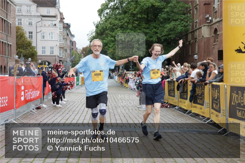13.09.2026 - Kiel Lauf Yannick Fuchs http://msf.ph/oto/10466575 13.09.2026 10:00:54 Ziel 4868, 4874, 1396, 1566, 2087, 3531, 6137, 6430, 10169, 293, 5497, 2087, 3531 meine-sportfotos.de