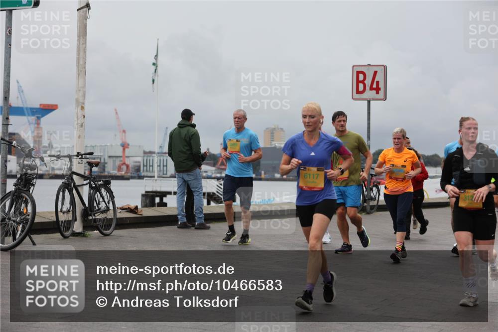 13.09.2026 - Kiel Lauf Andreas Tolksdorf http://msf.ph/oto/10466583 13.09.2026 12:07:16 Kiellinie 3569, 4, 1, 39, 6117, 1, 39, 312 meine-sportfotos.de