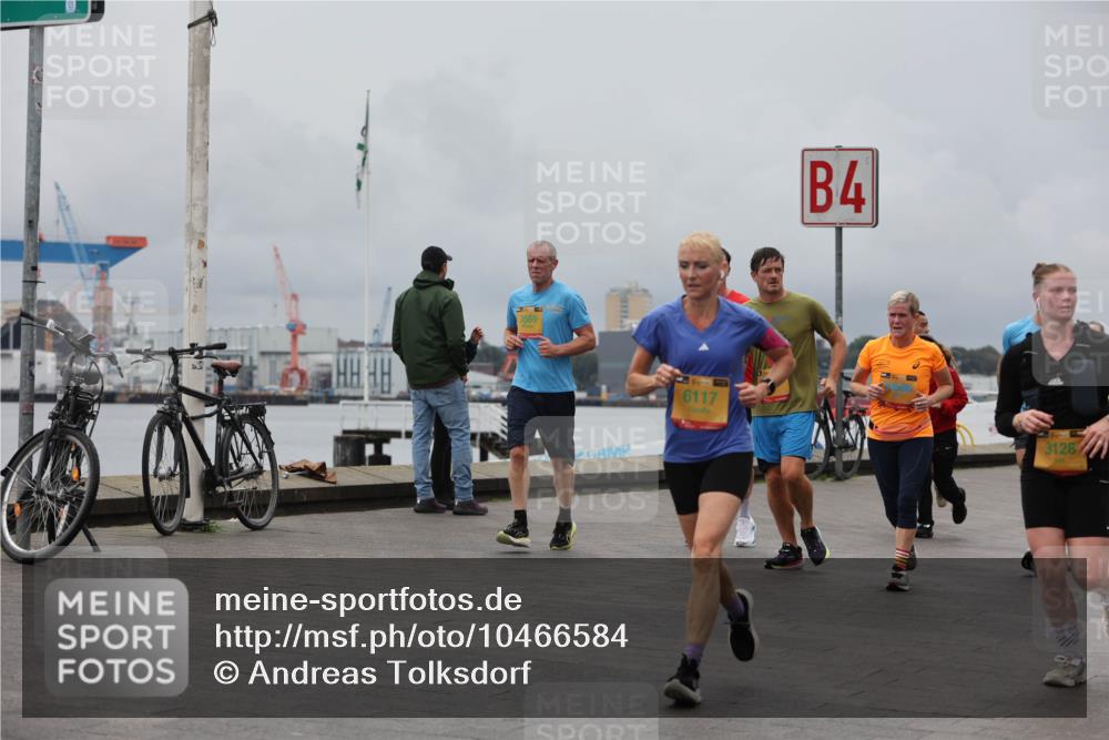13.09.2026 - Kiel Lauf Andreas Tolksdorf http://msf.ph/oto/10466584 13.09.2026 12:07:17 Kiellinie 3569, 4, 6117, 38, 3128 meine-sportfotos.de