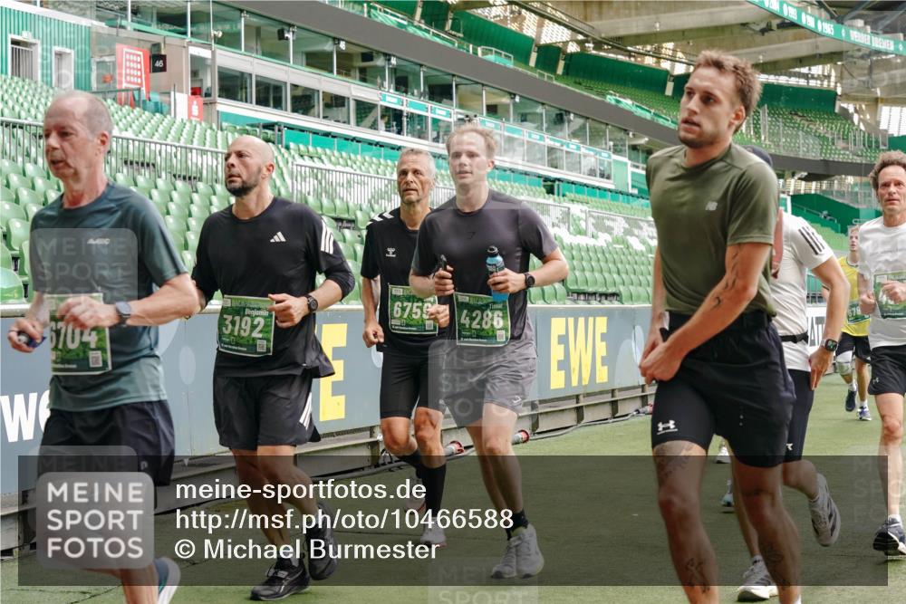 13.09.2026 - 21. swb-Marathon Bremen Michael Burmester http://msf.ph/oto/10466588 13.09.2026 12:56:56 Laufen im Stadion 307, 334, 411, 431, 465, 655, 769, 776, 854, 857, 876, 909, 913, 926, 948, 1010, 1058, 1130, 1254, 1535, 1537, 1601, 1645, 1750, 1809, 1881, 1900, 1972, 2001, 2040, 2051, 2075, 2122, 2260, 2324, 2371, 2402, 2423, 2473, 2493, 2535, 2604, 2634, 2640, 2671, 2761, 2812, 2903, 2904, 2948, 3051, 3057, 3078, 3119, 3192, 3202, 3290, 3348, 3411, 3450, 3458, 3508, 3514, 3634, 3685, 3690, 3760, 3813, 3866, 3939, 4101, 4135, 4171, 4316, 4319, 4413, 4455, 4479, 4733, 5277, 5430, 5530 meine-sportfotos.de