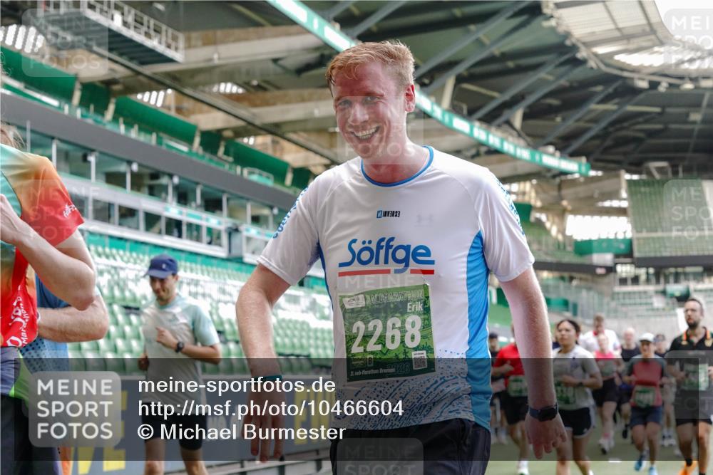 13.09.2026 - 21. swb-Marathon Bremen Michael Burmester http://msf.ph/oto/10466604 13.09.2026 13:13:28 Laufen im Stadion 118, 183, 270, 278, 349, 460, 514, 576, 600, 631, 695, 702, 933, 950, 1005, 1143, 1226, 1286, 1334, 1392, 1408, 1426, 1573, 1596, 1641, 1991, 2005, 2024, 2035, 2079, 2233, 2264, 2336, 2377, 2387, 2398, 2412, 2439, 2457, 2461, 2478, 2505, 2521, 2540, 2564, 2612, 2665, 2684, 2693, 2765, 2773, 2792, 2815, 2816, 2860, 2884, 2895, 2921, 2963, 2966, 2972, 2975, 3016, 3111, 3143, 3155, 3209, 3253, 3277, 3293, 3304, 3308, 3313, 3378, 3405, 3428, 3434, 3653, 3661 meine-sportfotos.de