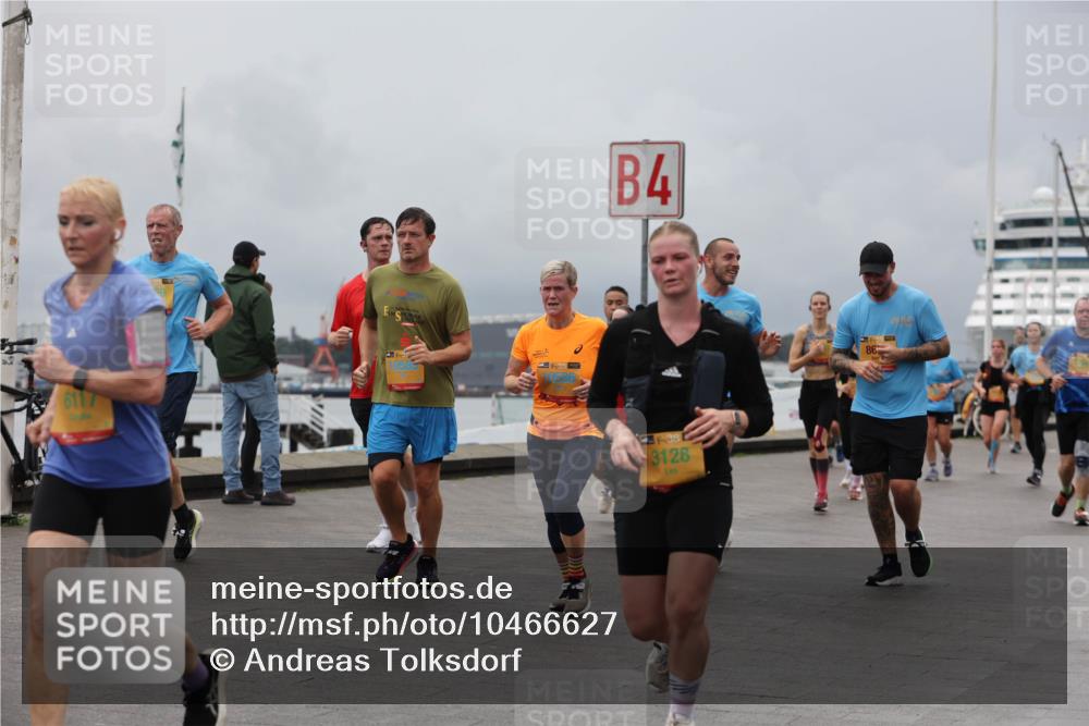 13.09.2026 - Kiel Lauf Andreas Tolksdorf http://msf.ph/oto/10466627 13.09.2026 12:07:18 Kiellinie 6117, 4, 38, 3128 meine-sportfotos.de