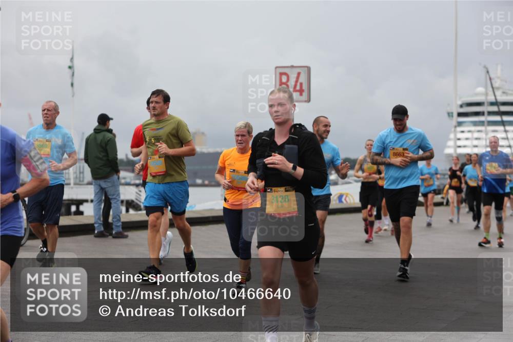 13.09.2026 - Kiel Lauf Andreas Tolksdorf http://msf.ph/oto/10466640 13.09.2026 12:07:18 Kiellinie 3569, 38, 4, 38, 3128, 8663 meine-sportfotos.de