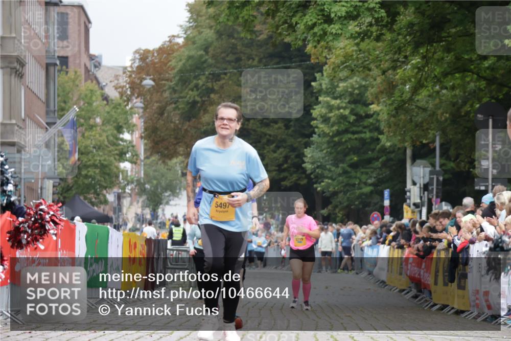 13.09.2026 - Kiel Lauf Yannick Fuchs http://msf.ph/oto/10466644 13.09.2026 10:01:02 Ziel 5497, 1396, 1566, 4868, 4874, 6137, 6430, 10169, 293, 6719, 8730, 3531 meine-sportfotos.de