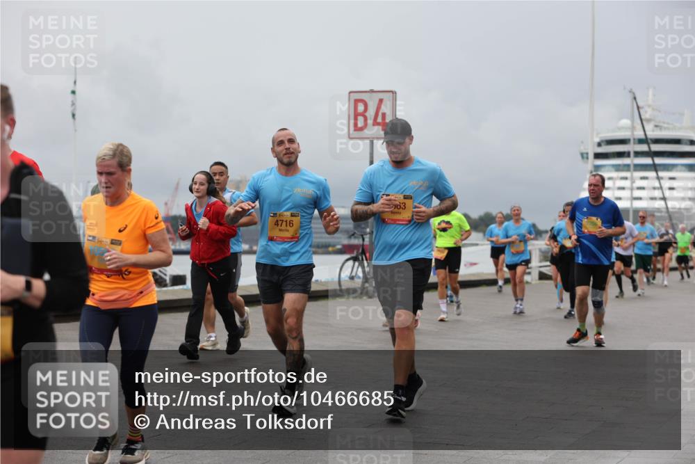 13.09.2026 - Kiel Lauf Andreas Tolksdorf http://msf.ph/oto/10466685 13.09.2026 12:07:19 Kiellinie 39, 4716, 4, 63 meine-sportfotos.de