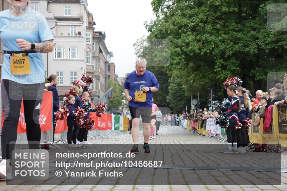 13.09.2026 - Kiel Lauf Yannick Fuchs http://msf.ph/oto/10466687 13.09.2026 10:01:09 Ziel 293, 5497, 1396, 1566, 4868, 4874, 6137, 6430, 10169, 2574, 6719, 8730, 1566, 6137 meine-sportfotos.de