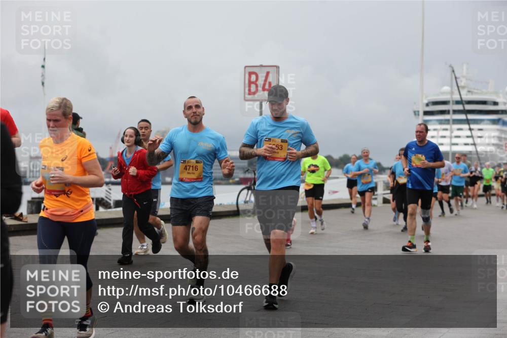 13.09.2026 - Kiel Lauf Andreas Tolksdorf http://msf.ph/oto/10466688 13.09.2026 12:07:19 Kiellinie 4, 484, 4716, 4, 38, 53 meine-sportfotos.de