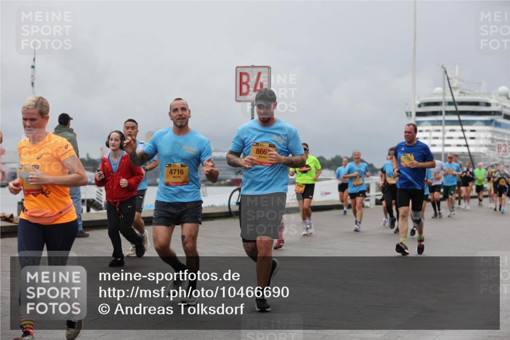 13.09.2026 - Kiel Lauf Andreas Tolksdorf http://msf.ph/oto/10466690 13.09.2026 12:07:19 Kiellinie 38, 4716, 4, 39, 8662, 3 meine-sportfotos.de