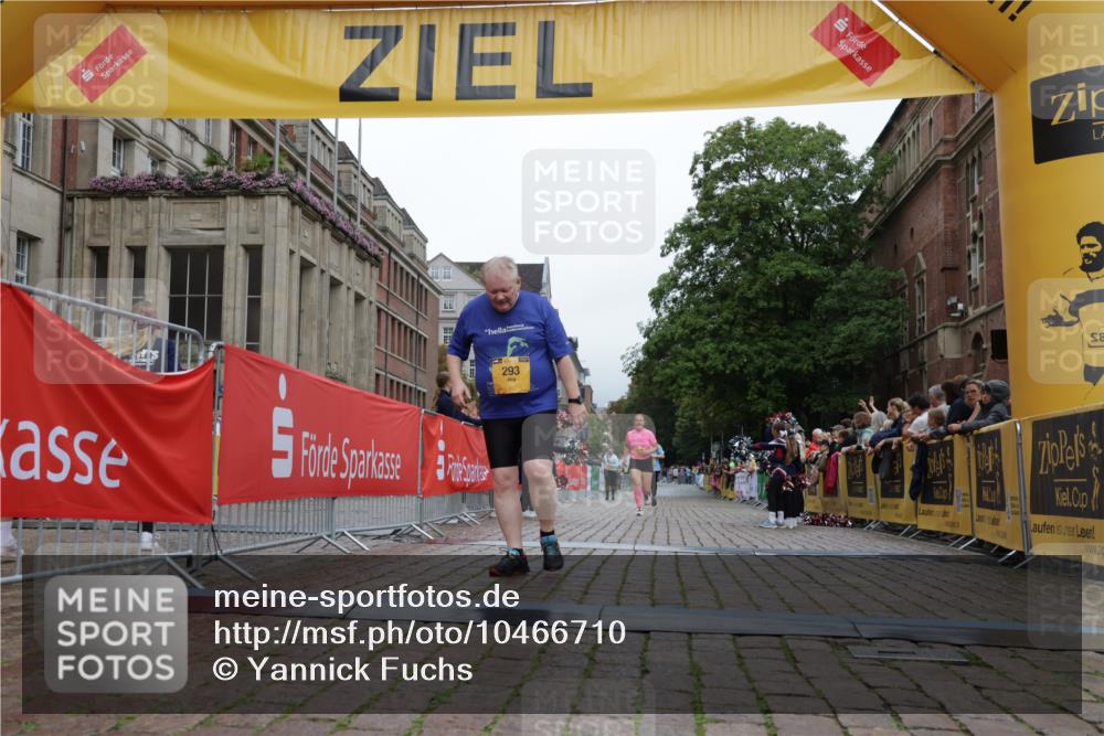 13.09.2026 - Kiel Lauf Yannick Fuchs http://msf.ph/oto/10466710 13.09.2026 10:01:13 Ziel 293, 5497, 6719, 8730, 1396, 4868, 4874, 6430, 10169, 2574, 1396, 1566, 6137, 10169 meine-sportfotos.de