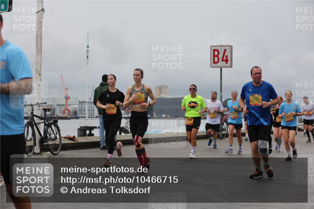 13.09.2026 - Kiel Lauf Andreas Tolksdorf http://msf.ph/oto/10466715 13.09.2026 12:07:22 Kiellinie 2460, 4, 2266, 3787 meine-sportfotos.de