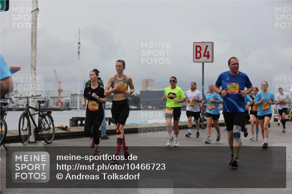 13.09.2026 - Kiel Lauf Andreas Tolksdorf http://msf.ph/oto/10466723 13.09.2026 12:07:22 Kiellinie 2460, 2529, 4, 39, 2266, 3787 meine-sportfotos.de