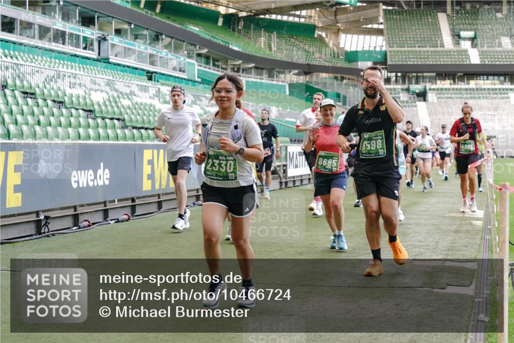 13.09.2026 - 21. swb-Marathon Bremen Michael Burmester http://msf.ph/oto/10466724 13.09.2026 13:13:30 Laufen im Stadion 118, 183, 270, 278, 349, 460, 514, 576, 600, 631, 695, 702, 768, 933, 950, 1005, 1143, 1286, 1334, 1392, 1408, 1426, 1573, 1596, 1641, 1991, 2005, 2024, 2035, 2079, 2233, 2264, 2336, 2377, 2387, 2398, 2412, 2439, 2457, 2461, 2478, 2505, 2521, 2540, 2564, 2612, 2665, 2684, 2693, 2765, 2773, 2792, 2815, 2816, 2829, 2860, 2884, 2887, 2895, 2921, 2963, 2966, 2972, 2975, 3016, 3111, 3143, 3155, 3209, 3253, 3277, 3293, 3304, 3308, 3313, 3378, 3405, 3428, 3434, 3653, 3661 meine-sportfotos.de
