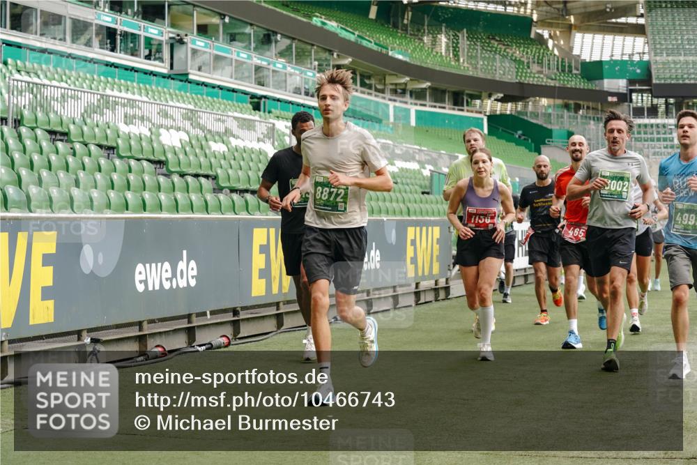 13.09.2026 - 21. swb-Marathon Bremen Michael Burmester http://msf.ph/oto/10466743 13.09.2026 12:57:02 Laufen im Stadion 307, 334, 411, 431, 465, 655, 769, 776, 854, 857, 876, 909, 926, 948, 1010, 1130, 1254, 1535, 1537, 1601, 1750, 1752, 1809, 1881, 1900, 1972, 2001, 2040, 2051, 2075, 2122, 2260, 2324, 2371, 2402, 2423, 2473, 2493, 2535, 2604, 2634, 2640, 2671, 2761, 2812, 2903, 2904, 2948, 3051, 3078, 3119, 3182, 3202, 3290, 3348, 3411, 3450, 3458, 3508, 3514, 3634, 3685, 3690, 3760, 3813, 3866, 3939, 4101, 4135, 4171, 4316, 4319, 4413, 4455, 4479, 4733, 5277, 5430, 5530 meine-sportfotos.de