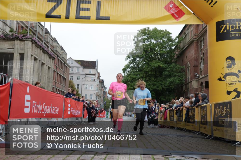 13.09.2026 - Kiel Lauf Yannick Fuchs http://msf.ph/oto/10466752 13.09.2026 10:01:19 Ziel 6719, 8730, 293, 4868, 4874, 5497, 2574, 1396, 1566, 6430, 10169 meine-sportfotos.de