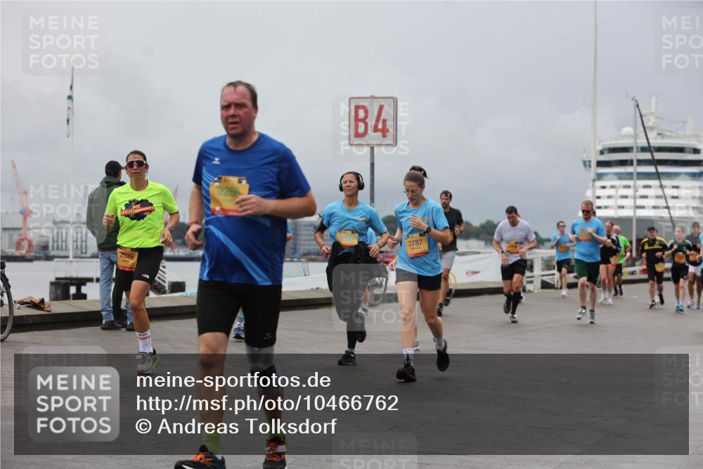 13.09.2026 - Kiel Lauf Andreas Tolksdorf http://msf.ph/oto/10466762 13.09.2026 12:07:24 Kiellinie 2529, 4, 3787, 11178 meine-sportfotos.de