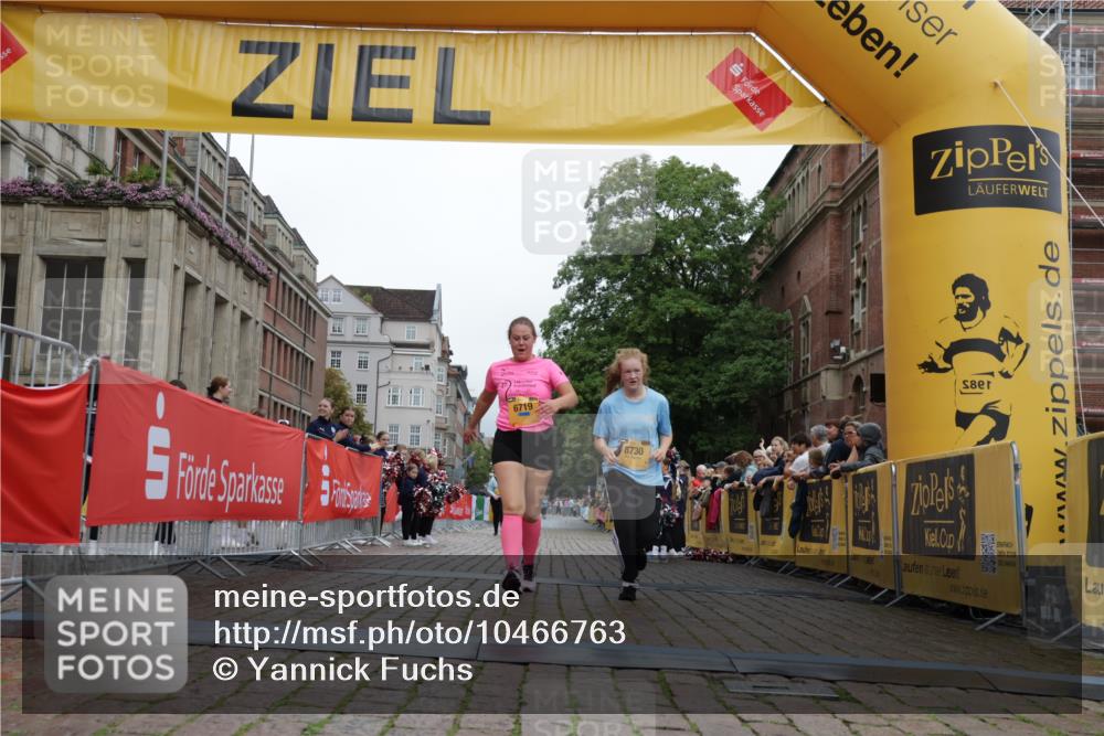 13.09.2026 - Kiel Lauf Yannick Fuchs http://msf.ph/oto/10466763 13.09.2026 10:01:19 Ziel 6719, 8730, 293, 4868, 4874, 5497, 2574, 1396, 1566, 6430, 10169 meine-sportfotos.de