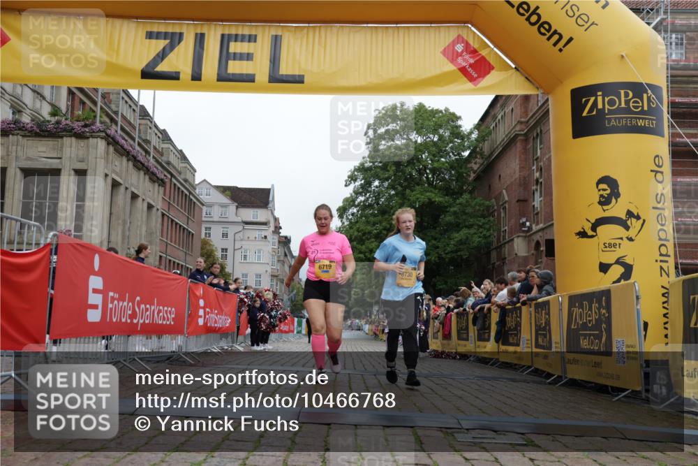 13.09.2026 - Kiel Lauf Yannick Fuchs http://msf.ph/oto/10466768 13.09.2026 10:01:19 Ziel 6719, 8730, 293, 4868, 4874, 5497, 2574, 1396, 1566, 6430, 10169 meine-sportfotos.de