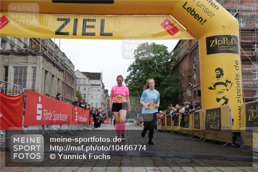 13.09.2026 - Kiel Lauf Yannick Fuchs http://msf.ph/oto/10466774 13.09.2026 10:01:19 Ziel 6719, 8730, 293, 4868, 4874, 5497, 2574, 1396, 1566, 6430, 10169 meine-sportfotos.de