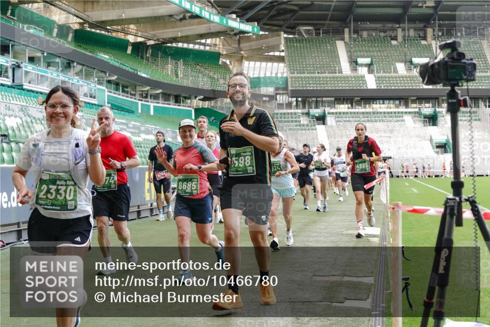 13.09.2026 - 21. swb-Marathon Bremen Michael Burmester http://msf.ph/oto/10466780 13.09.2026 13:13:31 Laufen im Stadion 118, 183, 270, 278, 349, 460, 514, 576, 600, 631, 695, 702, 768, 933, 950, 956, 1005, 1143, 1286, 1334, 1392, 1408, 1426, 1573, 1596, 1641, 1991, 2005, 2024, 2035, 2079, 2233, 2264, 2336, 2377, 2387, 2398, 2412, 2439, 2457, 2461, 2478, 2505, 2521, 2540, 2564, 2612, 2665, 2684, 2693, 2765, 2773, 2792, 2815, 2816, 2829, 2860, 2884, 2887, 2895, 2921, 2963, 2966, 2972, 2975, 3016, 3111, 3143, 3155, 3209, 3253, 3277, 3293, 3304, 3313, 3378, 3405, 3428, 3434, 3653, 3661 meine-sportfotos.de