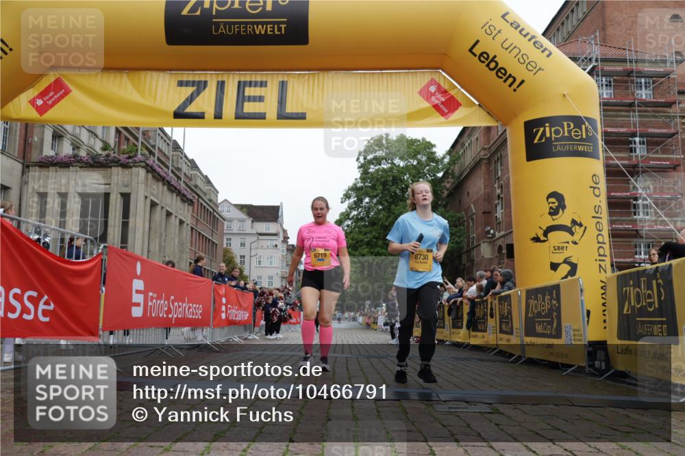 13.09.2026 - Kiel Lauf Yannick Fuchs http://msf.ph/oto/10466791 13.09.2026 10:01:20 Ziel 6719, 8730, 293, 4868, 4874, 5497, 2574, 1396, 6430, 10169 meine-sportfotos.de