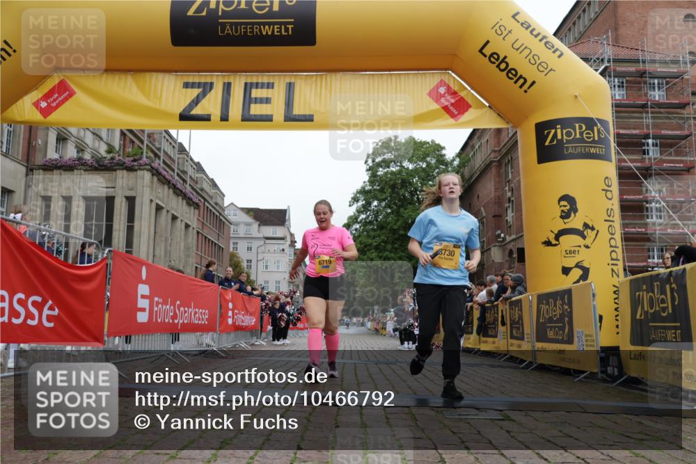 13.09.2026 - Kiel Lauf Yannick Fuchs http://msf.ph/oto/10466792 13.09.2026 10:01:20 Ziel 6719, 8730, 293, 4868, 4874, 5497, 2574, 1396, 6430, 10169 meine-sportfotos.de