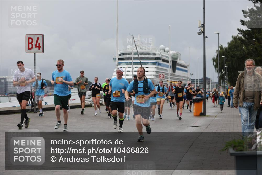 13.09.2026 - Kiel Lauf Andreas Tolksdorf http://msf.ph/oto/10466826 13.09.2026 12:07:27 Kiellinie 4, 376, 4811, 3 meine-sportfotos.de