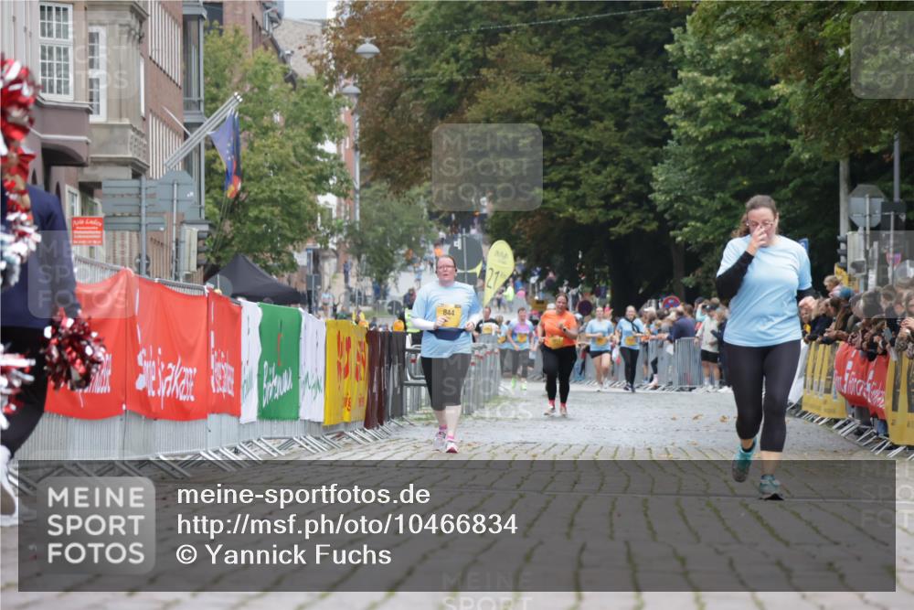 13.09.2026 - Kiel Lauf Yannick Fuchs http://msf.ph/oto/10466834 13.09.2026 10:01:43 Ziel 4702, 293, 2574, 6719, 8730, 844, 293, 5497 meine-sportfotos.de