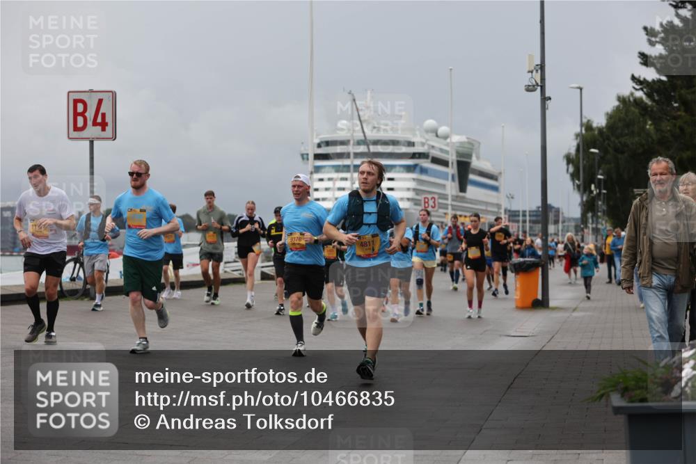 13.09.2026 - Kiel Lauf Andreas Tolksdorf http://msf.ph/oto/10466835 13.09.2026 12:07:28 Kiellinie 4, 9376, 4811, 3 meine-sportfotos.de