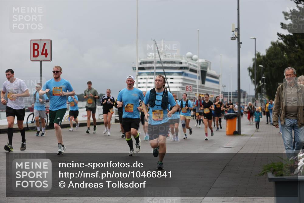 13.09.2026 - Kiel Lauf Andreas Tolksdorf http://msf.ph/oto/10466841 13.09.2026 12:07:28 Kiellinie 4, 9376, 4811, 3 meine-sportfotos.de