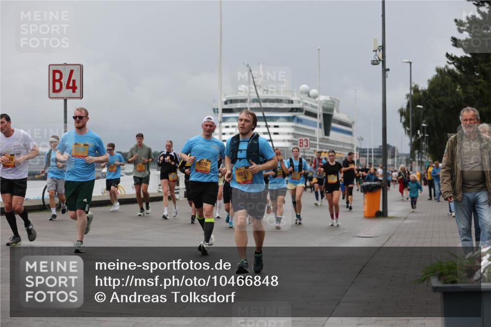 13.09.2026 - Kiel Lauf Andreas Tolksdorf http://msf.ph/oto/10466848 13.09.2026 12:07:28 Kiellinie 4, 9376, 4811, 3 meine-sportfotos.de