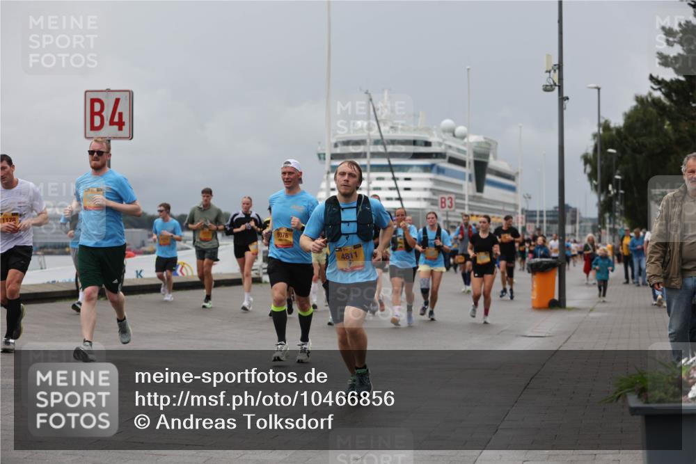 13.09.2026 - Kiel Lauf Andreas Tolksdorf http://msf.ph/oto/10466856 13.09.2026 12:07:28 Kiellinie 1178, 4, 9376, 4811, 3 meine-sportfotos.de