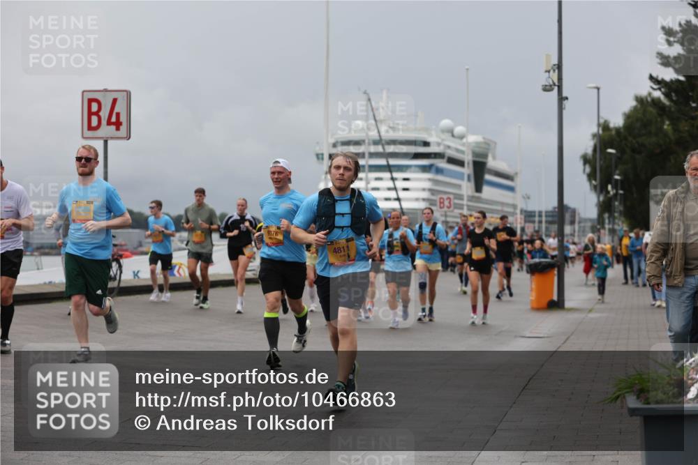 13.09.2026 - Kiel Lauf Andreas Tolksdorf http://msf.ph/oto/10466863 13.09.2026 12:07:28 Kiellinie 4, 9376, 39, 4811, 3 meine-sportfotos.de