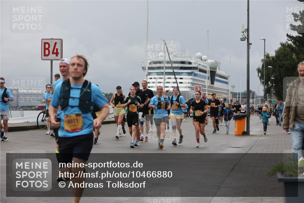 13.09.2026 - Kiel Lauf Andreas Tolksdorf http://msf.ph/oto/10466880 13.09.2026 12:07:30 Kiellinie 4, 4811, 3467, 3 meine-sportfotos.de
