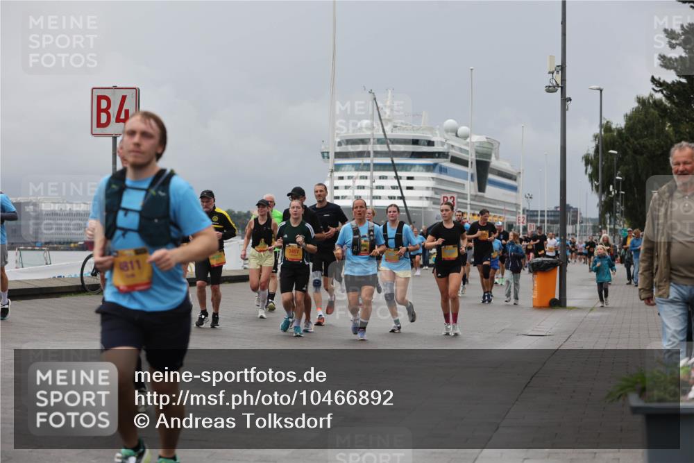 13.09.2026 - Kiel Lauf Andreas Tolksdorf http://msf.ph/oto/10466892 13.09.2026 12:07:30 Kiellinie 4, 1811, 3467, 3 meine-sportfotos.de