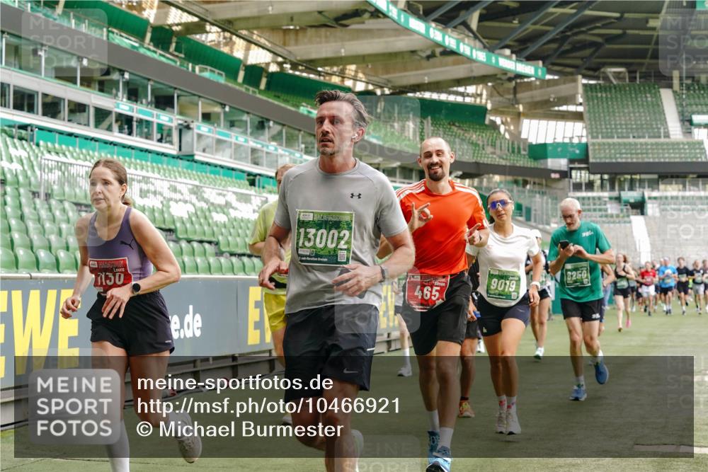 13.09.2026 - 21. swb-Marathon Bremen Michael Burmester http://msf.ph/oto/10466921 13.09.2026 12:57:05 Laufen im Stadion 307, 334, 411, 431, 465, 655, 769, 776, 854, 857, 876, 909, 926, 948, 1010, 1130, 1254, 1535, 1537, 1601, 1750, 1752, 1809, 1881, 1900, 1972, 2001, 2040, 2046, 2051, 2075, 2122, 2260, 2324, 2371, 2402, 2423, 2473, 2493, 2535, 2604, 2634, 2640, 2671, 2761, 2812, 2903, 2904, 2948, 3051, 3078, 3119, 3182, 3202, 3290, 3319, 3348, 3411, 3450, 3458, 3508, 3514, 3634, 3685, 3690, 3760, 3813, 3866, 3939, 4101, 4135, 4171, 4316, 4319, 4413, 4455, 4479, 4733 meine-sportfotos.de