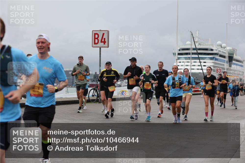 13.09.2026 - Kiel Lauf Andreas Tolksdorf http://msf.ph/oto/10466944 13.09.2026 12:07:31 Kiellinie 8376, 4, 2871, 1259, 3467, 3 meine-sportfotos.de
