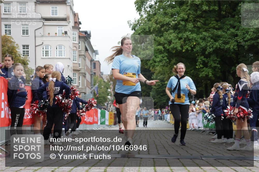 13.09.2026 - Kiel Lauf Yannick Fuchs http://msf.ph/oto/10466946 13.09.2026 10:02:24 Ziel 129, 3917, 4673, 8297, 844, 4135, 565, 2288, 3131, 4702 meine-sportfotos.de