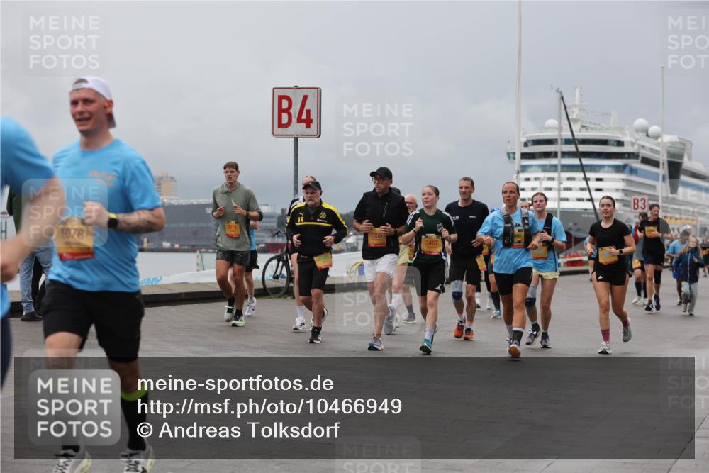 13.09.2026 - Kiel Lauf Andreas Tolksdorf http://msf.ph/oto/10466949 13.09.2026 12:07:32 Kiellinie 9376, 4, 2871, 1259, 3467, 3 meine-sportfotos.de