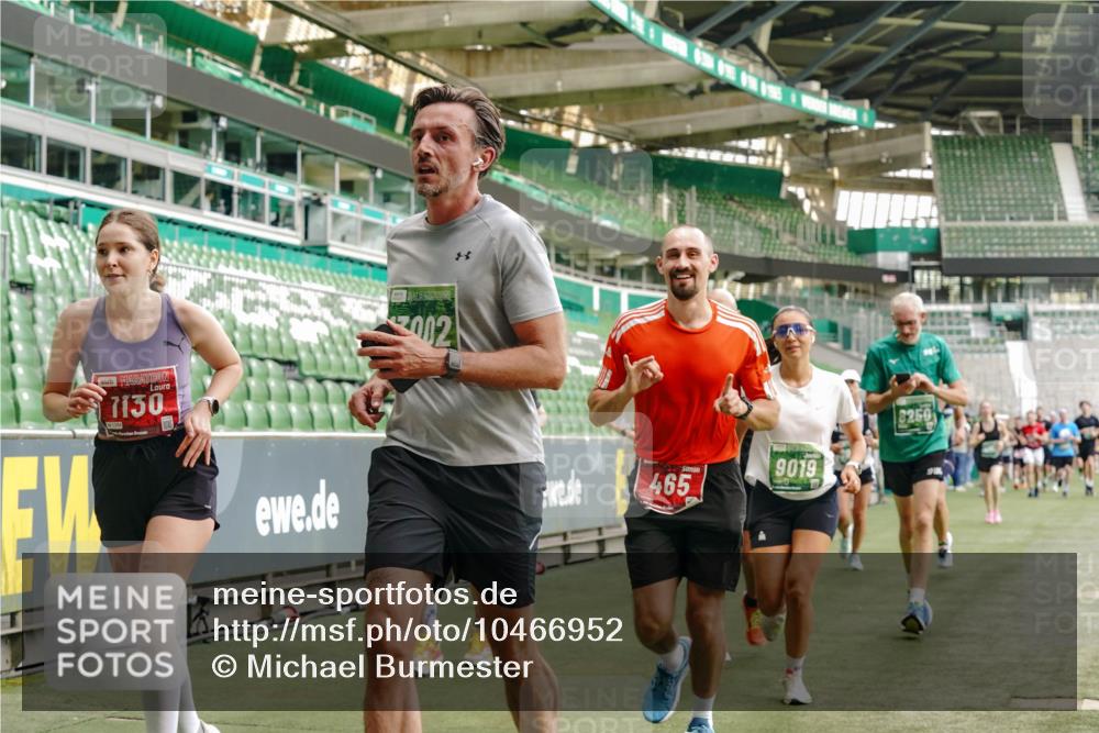 13.09.2026 - 21. swb-Marathon Bremen Michael Burmester http://msf.ph/oto/10466952 13.09.2026 12:57:05 Laufen im Stadion 307, 334, 411, 431, 465, 655, 769, 776, 854, 857, 876, 909, 926, 948, 1010, 1130, 1254, 1535, 1537, 1601, 1750, 1752, 1809, 1881, 1900, 1972, 2001, 2040, 2046, 2051, 2075, 2122, 2260, 2324, 2371, 2402, 2423, 2473, 2493, 2535, 2604, 2634, 2640, 2671, 2761, 2812, 2903, 2904, 2948, 3051, 3078, 3119, 3182, 3202, 3290, 3319, 3348, 3411, 3450, 3458, 3508, 3514, 3634, 3685, 3690, 3760, 3813, 3866, 3939, 4101, 4135, 4171, 4316, 4319, 4413, 4455, 4479, 4733 meine-sportfotos.de