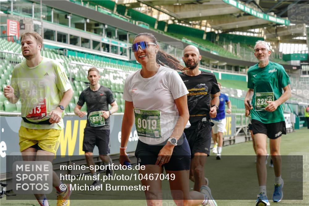 13.09.2026 - 21. swb-Marathon Bremen Michael Burmester http://msf.ph/oto/10467049 13.09.2026 12:57:07 Laufen im Stadion 307, 334, 411, 431, 465, 655, 769, 776, 854, 857, 876, 909, 926, 948, 1010, 1130, 1254, 1535, 1537, 1601, 1750, 1752, 1809, 1881, 1900, 1972, 2001, 2040, 2046, 2051, 2075, 2122, 2260, 2324, 2371, 2402, 2423, 2473, 2493, 2535, 2604, 2634, 2640, 2671, 2761, 2812, 2903, 2904, 2948, 3051, 3078, 3119, 3182, 3202, 3290, 3319, 3348, 3411, 3450, 3458, 3508, 3514, 3634, 3685, 3690, 3760, 3813, 3866, 3939, 4101, 4135, 4171, 4316, 4319, 4413, 4455, 4479, 4733 meine-sportfotos.de