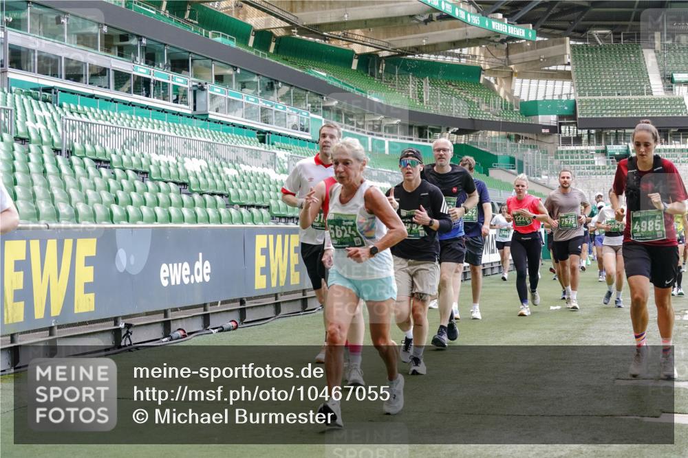 13.09.2026 - 21. swb-Marathon Bremen Michael Burmester http://msf.ph/oto/10467055 13.09.2026 13:13:33 Laufen im Stadion 118, 183, 270, 278, 349, 460, 514, 576, 600, 631, 695, 702, 768, 933, 950, 956, 1005, 1143, 1286, 1334, 1392, 1408, 1426, 1573, 1596, 1641, 1991, 2005, 2024, 2035, 2079, 2233, 2264, 2336, 2387, 2398, 2412, 2439, 2457, 2461, 2478, 2505, 2521, 2540, 2564, 2612, 2665, 2684, 2693, 2765, 2773, 2792, 2815, 2816, 2829, 2860, 2884, 2887, 2895, 2921, 2963, 2966, 2972, 2975, 3016, 3111, 3143, 3155, 3209, 3253, 3277, 3293, 3304, 3313, 3378, 3405, 3428, 3434, 3653, 3661 meine-sportfotos.de