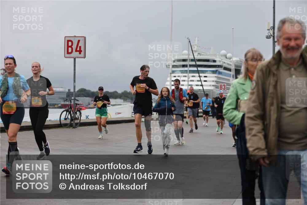 13.09.2026 - Kiel Lauf Andreas Tolksdorf http://msf.ph/oto/10467070 13.09.2026 12:07:38 Kiellinie 9890, 4, 1020, 3 meine-sportfotos.de