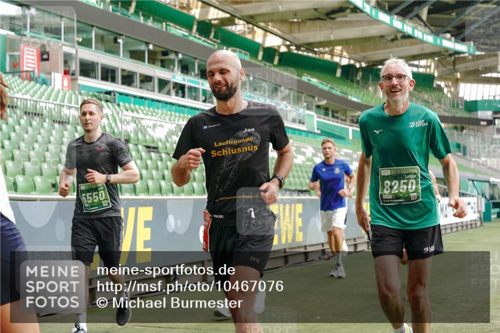 13.09.2026 - 21. swb-Marathon Bremen Michael Burmester http://msf.ph/oto/10467076 13.09.2026 12:57:07 Laufen im Stadion 307, 334, 411, 431, 465, 655, 769, 776, 854, 857, 876, 909, 926, 948, 1010, 1130, 1254, 1535, 1537, 1601, 1750, 1752, 1809, 1881, 1900, 1972, 2001, 2040, 2046, 2051, 2075, 2122, 2260, 2324, 2371, 2402, 2423, 2473, 2493, 2535, 2604, 2634, 2640, 2671, 2761, 2812, 2903, 2904, 2948, 3051, 3078, 3119, 3182, 3202, 3290, 3319, 3348, 3411, 3450, 3458, 3508, 3514, 3634, 3685, 3690, 3760, 3813, 3866, 3939, 4101, 4135, 4171, 4316, 4319, 4413, 4455, 4479, 4733 meine-sportfotos.de