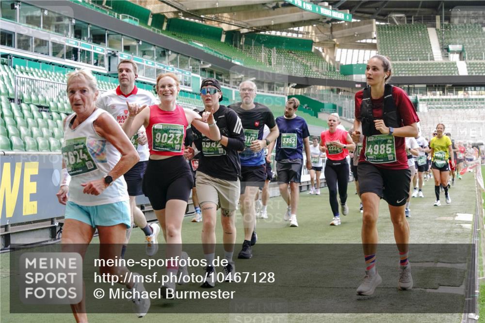 13.09.2026 - 21. swb-Marathon Bremen Michael Burmester http://msf.ph/oto/10467128 13.09.2026 13:13:33 Laufen im Stadion 118, 183, 270, 278, 349, 460, 514, 576, 600, 631, 695, 702, 768, 933, 950, 956, 1005, 1143, 1286, 1334, 1392, 1408, 1426, 1573, 1596, 1641, 1991, 2005, 2024, 2035, 2079, 2233, 2264, 2336, 2387, 2398, 2412, 2439, 2457, 2461, 2478, 2505, 2521, 2540, 2564, 2612, 2665, 2684, 2693, 2765, 2773, 2792, 2815, 2816, 2829, 2860, 2884, 2887, 2895, 2921, 2963, 2966, 2972, 2975, 3016, 3111, 3143, 3155, 3209, 3253, 3277, 3293, 3304, 3313, 3378, 3405, 3428, 3434, 3653, 3661 meine-sportfotos.de