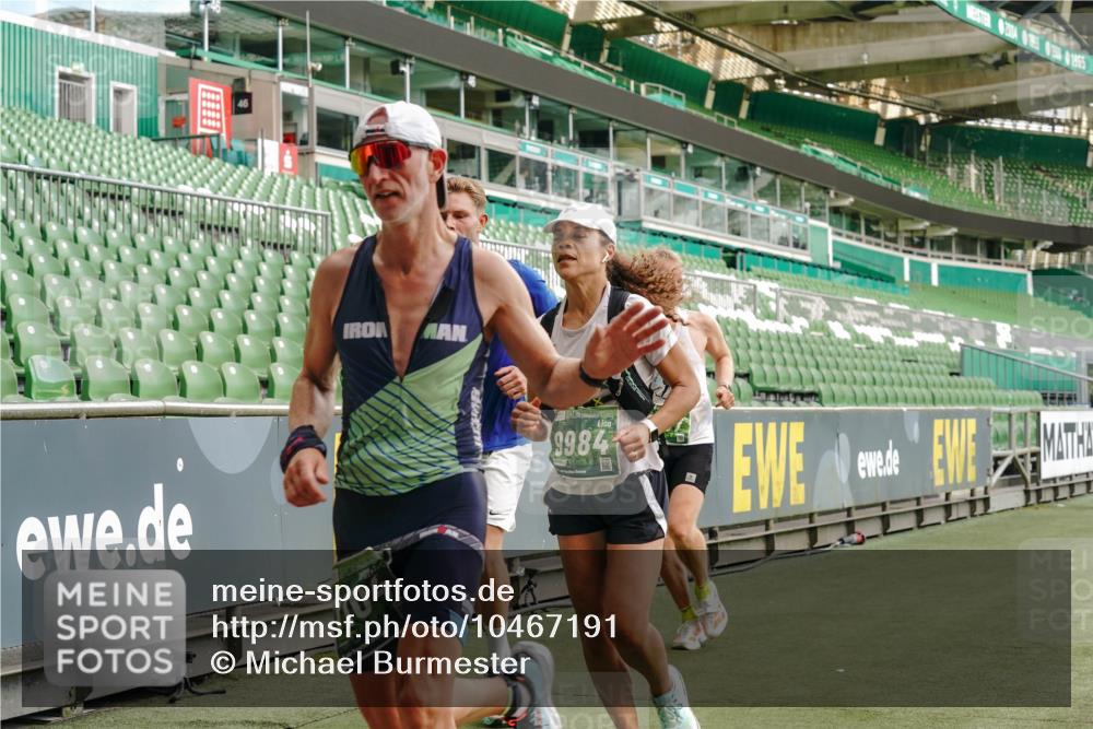 13.09.2026 - 21. swb-Marathon Bremen Michael Burmester http://msf.ph/oto/10467191 13.09.2026 12:57:09 Laufen im Stadion 307, 334, 411, 431, 465, 655, 769, 776, 854, 857, 876, 909, 926, 948, 1010, 1130, 1191, 1254, 1535, 1537, 1601, 1750, 1752, 1809, 1881, 1900, 1972, 2001, 2040, 2046, 2051, 2075, 2122, 2260, 2324, 2371, 2402, 2423, 2473, 2493, 2535, 2604, 2634, 2640, 2671, 2761, 2812, 2903, 2904, 2948, 3051, 3078, 3119, 3182, 3202, 3290, 3319, 3348, 3411, 3450, 3458, 3508, 3514, 3634, 3685, 3690, 3760, 3813, 3866, 3939, 4101, 4135, 4171, 4316, 4319, 4455, 4479 meine-sportfotos.de