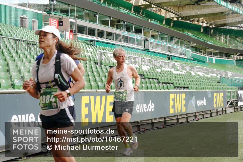 13.09.2026 - 21. swb-Marathon Bremen Michael Burmester http://msf.ph/oto/10467221 13.09.2026 12:57:10 Laufen im Stadion 307, 334, 411, 431, 465, 769, 776, 854, 857, 876, 909, 926, 948, 1010, 1130, 1191, 1199, 1254, 1535, 1601, 1750, 1752, 1809, 1881, 1900, 1972, 2001, 2040, 2046, 2051, 2075, 2122, 2260, 2324, 2371, 2402, 2423, 2473, 2493, 2535, 2604, 2634, 2640, 2671, 2761, 2812, 2903, 2904, 2948, 3051, 3078, 3119, 3182, 3202, 3290, 3319, 3348, 3411, 3450, 3458, 3508, 3514, 3634, 3685, 3690, 3760, 3813, 3866, 3939, 4101, 4135, 4171, 4316, 4319, 4455, 4479 meine-sportfotos.de
