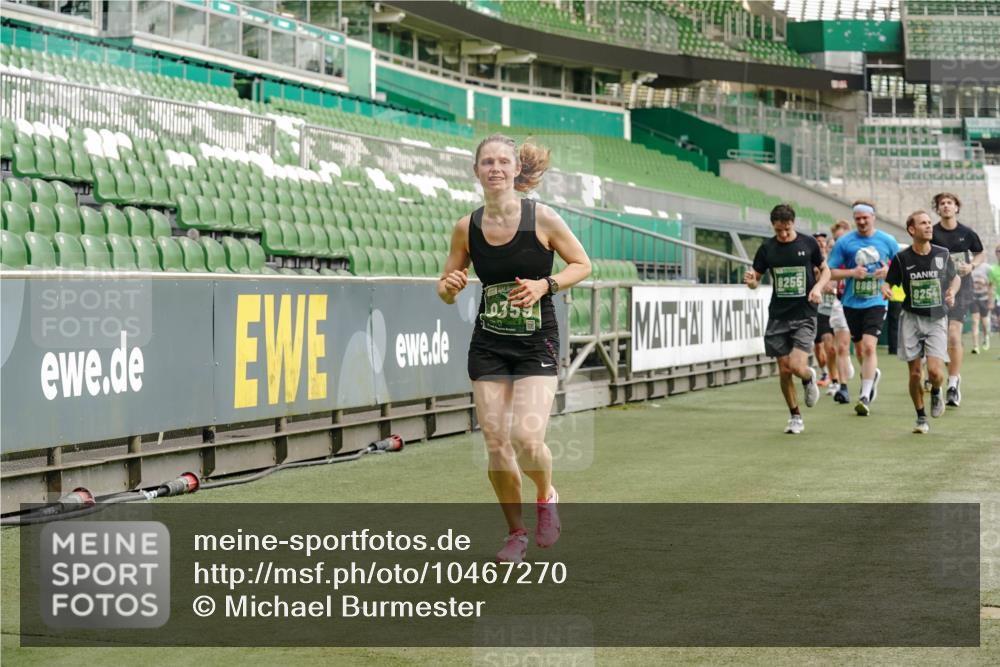 13.09.2026 - 21. swb-Marathon Bremen Michael Burmester http://msf.ph/oto/10467270 13.09.2026 12:57:12 Laufen im Stadion 307, 334, 411, 431, 465, 769, 776, 854, 857, 876, 909, 926, 948, 1010, 1130, 1191, 1199, 1254, 1535, 1601, 1750, 1752, 1809, 1881, 1900, 1972, 2001, 2040, 2046, 2051, 2075, 2122, 2260, 2324, 2371, 2402, 2423, 2473, 2493, 2535, 2634, 2640, 2671, 2761, 2812, 2903, 2904, 2948, 3051, 3078, 3119, 3182, 3202, 3290, 3319, 3348, 3411, 3450, 3458, 3508, 3514, 3634, 3685, 3690, 3760, 3813, 3866, 3939, 4101, 4135, 4171, 4316, 4319, 4455, 4479 meine-sportfotos.de