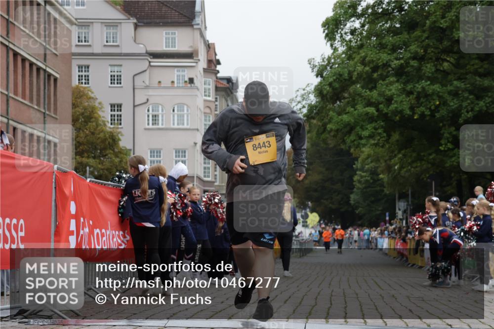 13.09.2026 - Kiel Lauf Yannick Fuchs http://msf.ph/oto/10467277 13.09.2026 10:04:16 Ziel 8443, 543, 4360, 8447, 8982, 11602, 543 meine-sportfotos.de